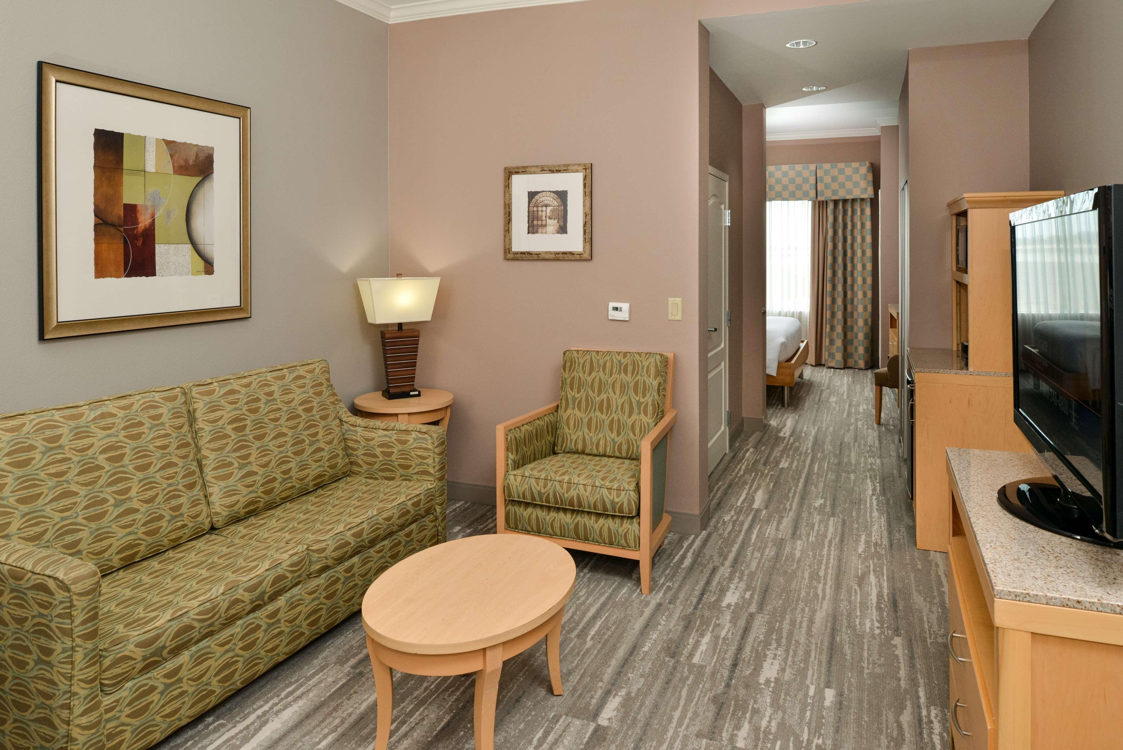 Hilton Garden Inn Denton Exterior photo