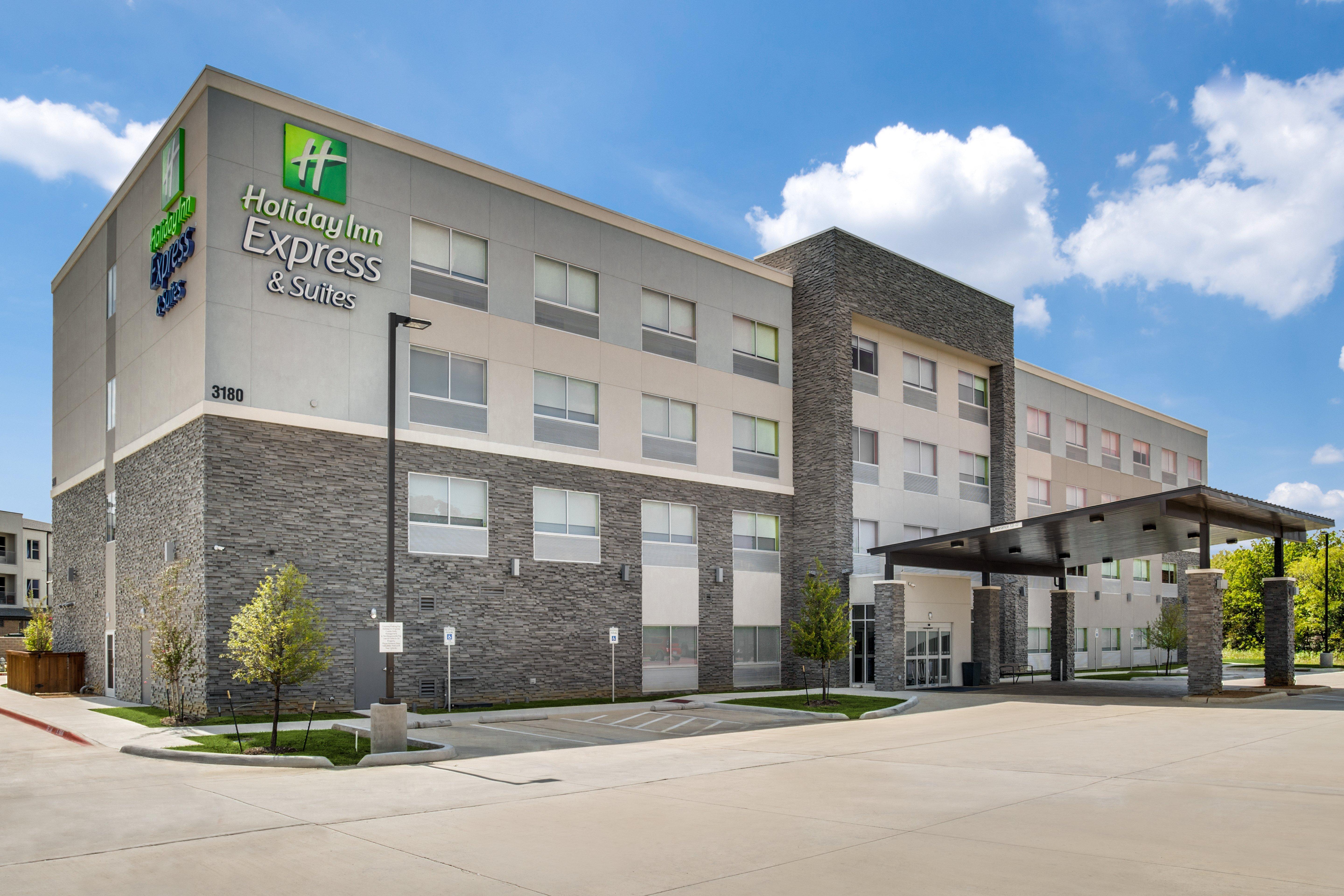 Hilton Garden Inn Denton Exterior photo