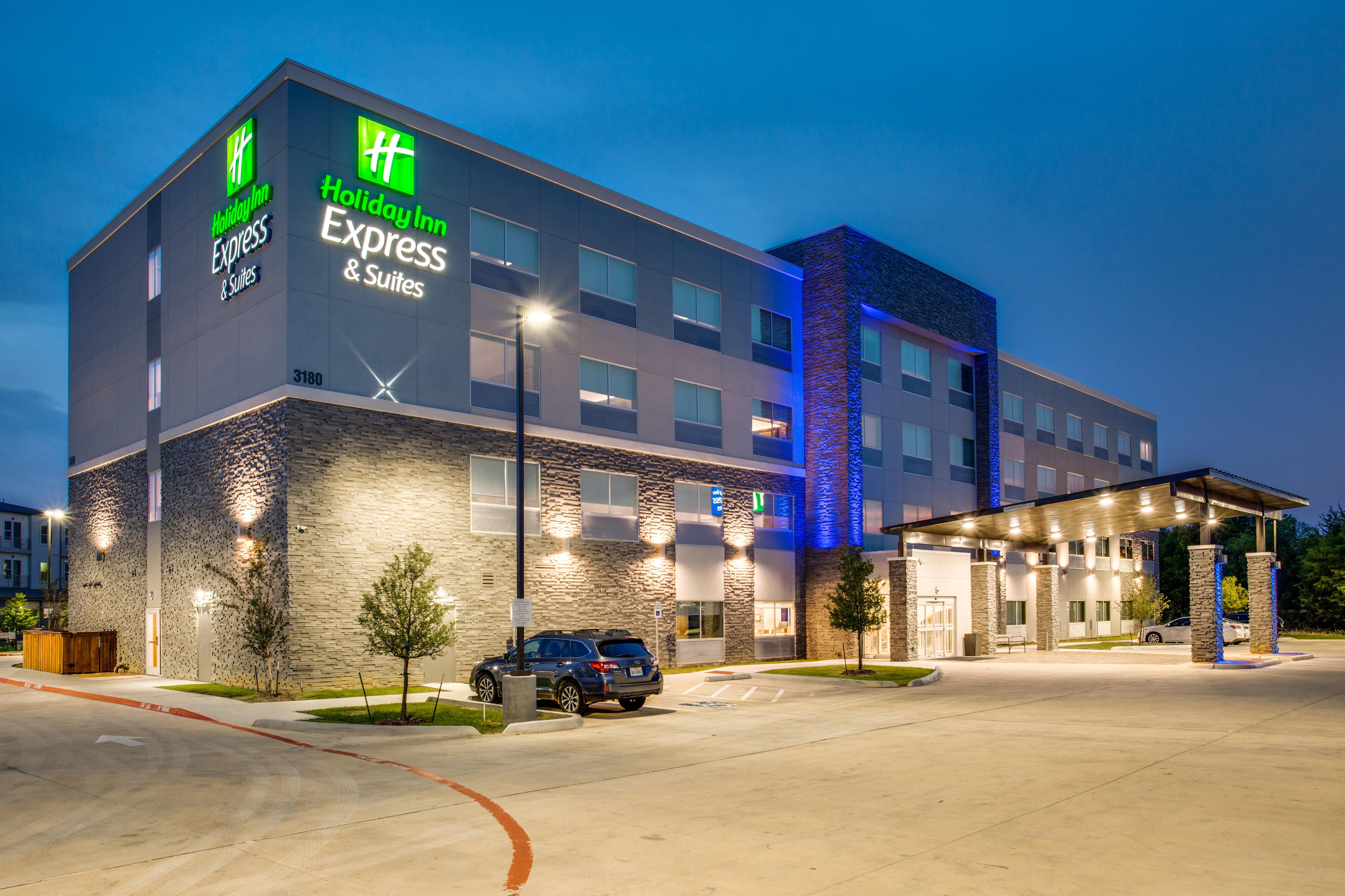 Hilton Garden Inn Denton Exterior photo